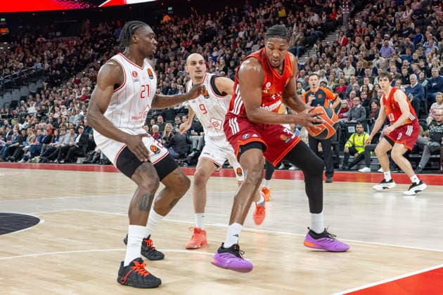 Tai Odiase 21 Hapoel IBI Tel Aviv , Guy Palatin 9 Hapoel IBI Tel Aviv , David Mccormack 33 FC Bayern Basketball , FC Bayern Basketball vs Hapoel IBI Tel Aviv, EuroLeague 18 Matchday, 23 12 2025 Munich Bavaria Germany Copyright: xkolbert-press UlrichxGamelx