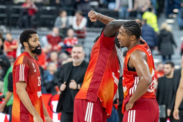 David Mccormack 33 FC Bayern Basketball Rituals, FC Bayern Basketball vs Hapoel IBI Tel Aviv, EuroLeague 18 Matchday, 23 12 2025 Munich Bavaria Germany Copyright: xkolbert-press UlrichxGamelx
