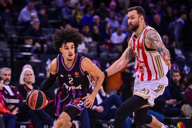 BASKET : Paris Basket vs Etoile Rouge Belgrade - Euroleague - 23 12 2025 Nadir Hifi ( 2 - Paris Basket ) and DONATAS MOTIEJUNAS ( 20 - Crvena Zvezda Meridianbet Belgrade ) during the Euroleague match between Paris Basketball and Crvena Zvezda Meridianbet Belgrade at Accor Arena on December 23, 2025 in Paris, France. ( Photo by Federico Pestellini PSNewz ) - ParisFrance  Copyright: xFedericoxPestellinix