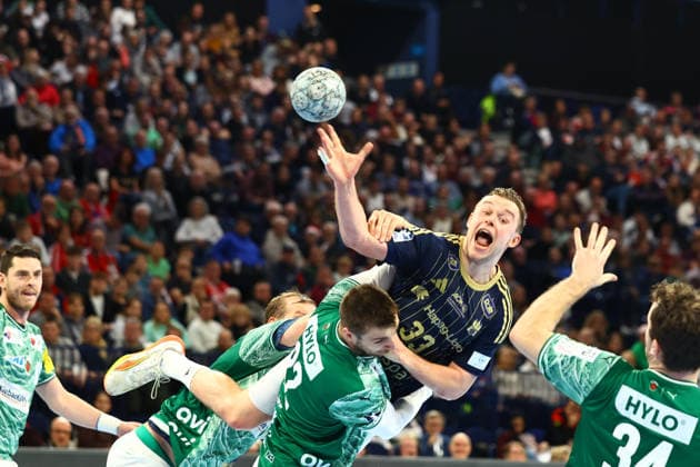 Handball I Men I Season 2025 2026 I Bundesliga I 24 Matchday I HSV Hamburg Füchse Berlin I 23 12 2025 Moritz Sauter 33, HSV Hamburg Hamburg Barclaycard Arena Hamburg Germany Copyright: xLobeca RalfxHomburgx