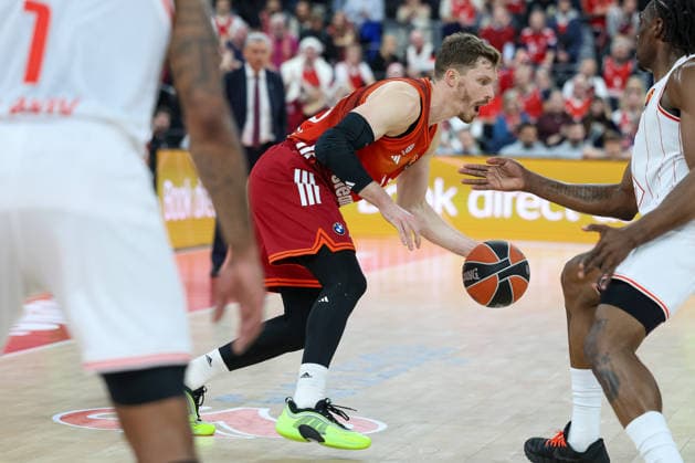 Andreas Obst FC Bayern Basketball, 13 , GER, FC Bayern Basketball vs Hapoel Tel Aviv, Basketball, Euroleague, Matchday 18, Season 2025 2026, 23 12 2025, GER, FC Bayern Basketball vs Hapoel Tel Aviv, Basketball, Euroleague, Matchday 18, Season 2025 2026, 23 12 2025 Munich Copyright: xEibner-Pressefoto JennixMaulx EP_JML