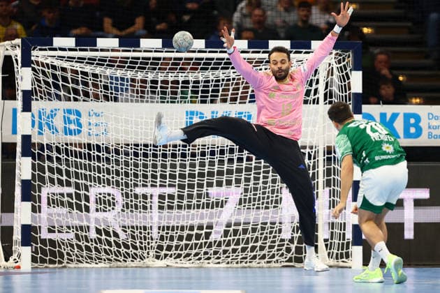 12 Mohamed El Tayar Handball Sport Verein Hamburg Handball I Men I Bundesliga Daikin HBL I Season 2025 2026 I 24 Matchday I Handball Sport Verein Hamburg Füchse Berlin I 23 12 2025 I Barclays Arena