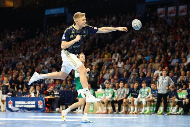 21 Frederik Bo Andersen Handball Sport Verein Hamburg Handball I Men I Bundesliga Daikin HBL I Season 2025 2026 I 24 Matchday I Handball Sport Verein Hamburg Füchse Berlin I 23 12 2025 I Barclays Arena