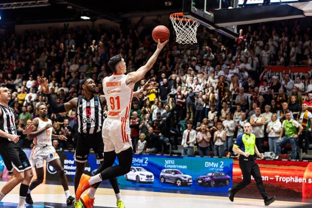 GER, BKT EuroCup, Season 2025 2026, Niners Chemnitz Besiktas GAIN Istanbul 23 12 2025, Messe, Chemnitz, GER, BKT EuroCup, Season 2025 2026, Niners Chemnitz Besiktas GAIN Istanbul Yordan Minchev Niners Chemnitz, 91 Photo Alexander Trienitz Chemnitz Messe Sachsen Germany