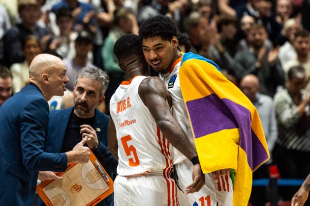 GER, BKT EuroCup, Season 2025 2026, Niners Chemnitz Besiktas GAIN Istanbul 23 12 2025, Messe, Chemnitz, GER, BKT EuroCup, Season 2025 2026, Niners Chemnitz Besiktas GAIN Istanbul Corey Davis Jr Niners Chemnitz, 5 with Kostja Mushidi Niners Chemnitz, 11 Photo Alexander Trienitz Chemnitz Messe Sachsen Germany