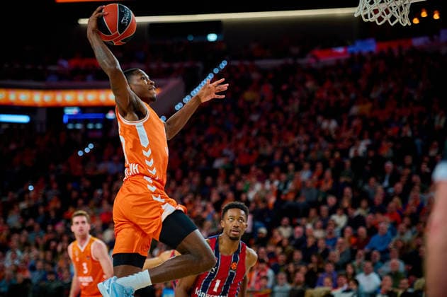 December 23, 2025, Valencia, Spain: Omari Moore of Valencia Basket seen in action during the EuroLeague Basketball regular season gameday 18, between Valencia Basket (ESP) and Kosner Baskonia Vitoria-Gasteiz (ESP) at Roig Arena. Final scores: Valencia Basket 91-81 Kosner Baskonia Valencia Spain - ZUMAs197 20251223_aaa_s197_100 Copyright: xDavidxPastorxAndresx