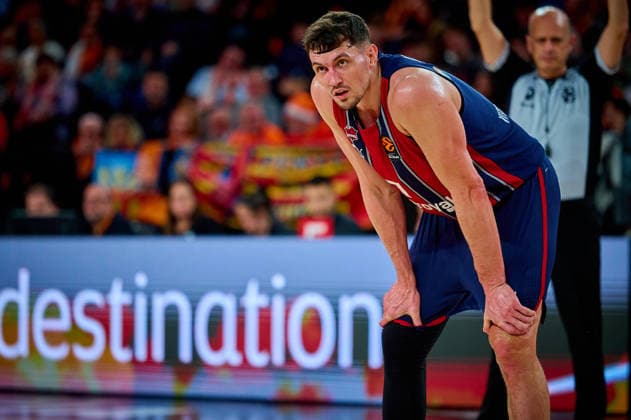 December 23, 2025, Valencia, Spain: Rodions Kurucs of Kosner Baskonia Vitoria-Gasteiz seen in action during the EuroLeague Basketball regular season gameday 18, between Valencia Basket (ESP) and Kosner Baskonia Vitoria-Gasteiz (ESP) at Roig Arena. Final scores: Valencia Basket 91-81 Kosner Baskonia Valencia Spain - ZUMAs197 20251223_aaa_s197_114 Copyright: xDavidxPastorxAndresx