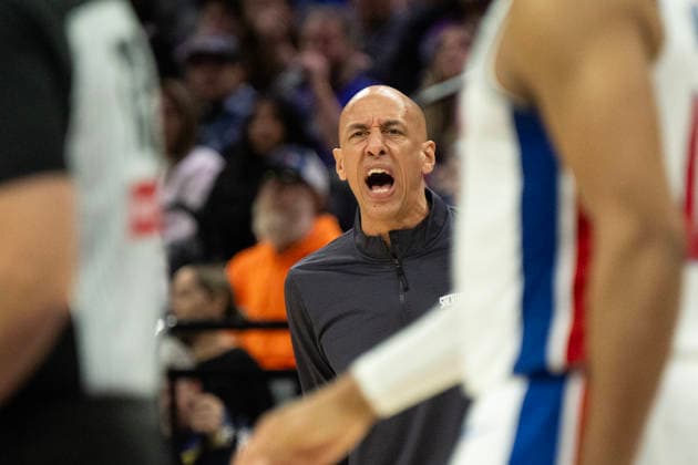 December 23, 2025, Sacramento, Ca, USA: Sacramento Kings head coach Doug Christie is called on a technical foul in the second half during a game at Golden 1 Center on Tuesday, Dec. 23, 2025 in Sacramento. Sacramento USA - ZUMAj89_ 20251223_zaf_j89_023 Copyright: xPaulxKitagakixJr.x