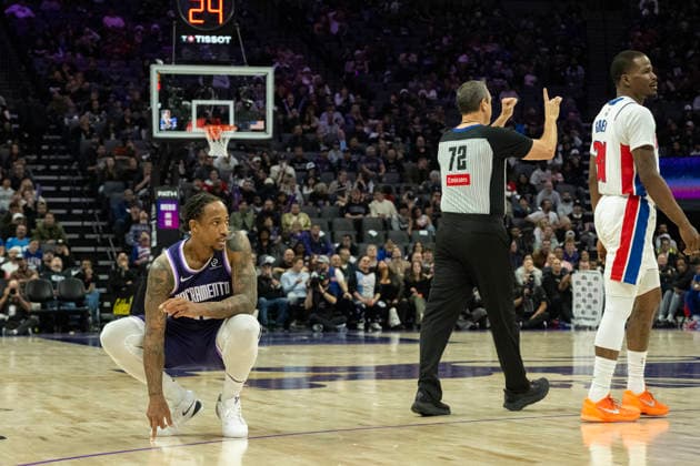 December 23, 2025, Sacramento, Ca, USA: Sacramento Kings guard Demar Derozan (10) reacts after foul in the second half during a game at Golden 1 Center on Tuesday, Dec. 23, 2025 in Sacramento. Sacramento USA - ZUMAj89_ 20251223_zaf_j89_019 Copyright: xPaulxKitagakixJr.x