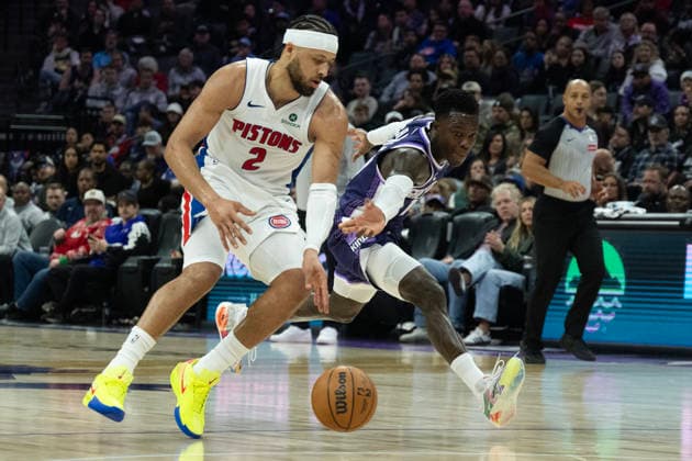 December 23, 2025, Sacramento, Ca, USA: Sacramento Kings guard Dennis Schroder (17) battles Detroit Pistons guard Cade Cunningham (2) for the ball in the first half during a game at Golden 1 Center on Tuesday, Dec. 23, 2025 in Sacramento. Sacramento USA - ZUMAj89_ 20251223_zaf_j89_004 Copyright: xPaulxKitagakixJr.x