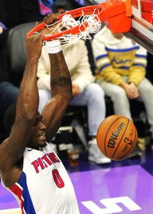 (251224) -- SACRAMENTO, Dec. 24, 2025 -- Jalen Duren of Detroit Pistons dunks during the 2025-2026 NBA, Basketball Herren, USA regular season match between Detroit Pistons and Sacramento Kings in Sacramento, the United States, on Dec. 23, 2025. ) (SP)U.S.-SACRAMENTO-BASKETBALL-NBA-KINGS VS PISTONS WuxXiaoling 