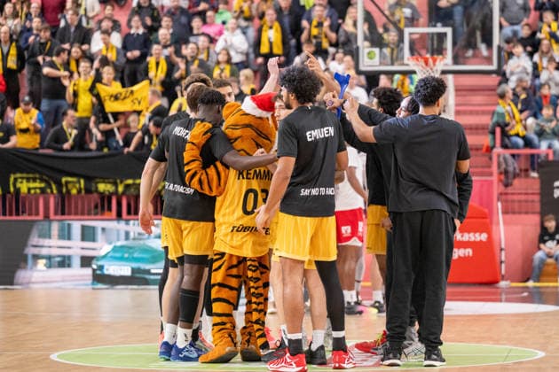 Team circle Tigers Tuebingen GER, Tigers Tuebingen vs Artland Dragons Quakenbrueck, Basketball, Men, Barmer 2 Basketball Bundesliga, ProA, 14 Matchday, Season 2025 2026, 23 12 2025, GER, Tigers Tuebingen vs Artland Dragons Quakenbrueck, Basketball, Men, Barmer 2 Basketball Bundesliga, ProA, 14 Matchday, Season 2025 2026, 23 12 2025 Tuebingen Copyright: xEibner-Pressefoto WolfgangxFrankx EP_WFK
