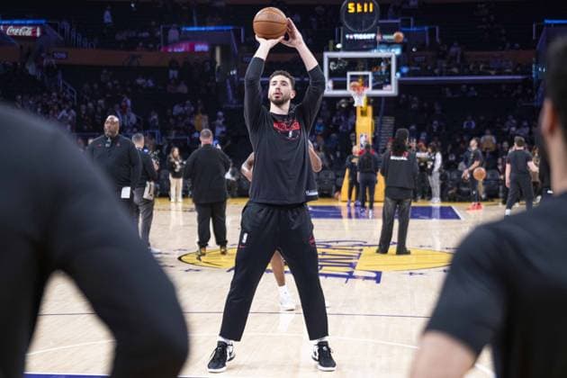 Los Angeles Lakers v Houston Rockets - NBA, Basketball Herren, USA LOS ANGELES, UNITED STATES - DECEMBER 25: Alperen Sengun (28) of the Houston Rockets warms up ahead of the NBA basketball game between LA Lakers and Houston Rockets at Crypto.com Arena in Los Angeles, United States on December 25, 2025. Jon Putman Anadolu Los Angeles United States. Editorial use only. Please get in touch for any other usage.  Copyright: x2025xAnadoluxJonxPutmanx
