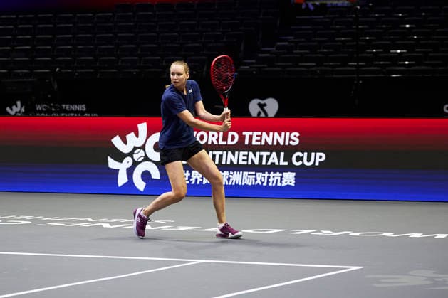 SHENZHEN, CHINA - DECEMBER 25: Elena Rybakina of Kazakhstan attends a training session of the 2025 World Tennis Continental Cup on December 25, 2025 in Shenzhen, Guangdong Province of China.  Copyright: xVCGx 111612020178