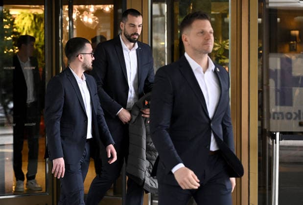 Croatia National Handball Team gather in Zagreb, Croatia Josip Rezic and Leon Susnja of Croatia leaves at Hotel Westin in Zagreb, Croatia, on December 26, 2025. Croatia s men™s senior handball team heads to Porec for a first phase of preparations for Men s EHF EURO 2026. In the first phase of preparations Croatia will play friendly match against North Macedonia.  MarkoxLukunic PIXSELL