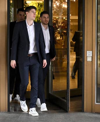 Croatia National Handball Team gather in Zagreb, Croatia Zvonimir Srna, Luka Lovre Klarica and Marin Jelinic of Croatia leaves at Hotel Westin in Zagreb, Croatia, on December 26, 2025. Croatia s men™s senior handball team heads to Porec for a first phase of preparations for Men s EHF EURO 2026. In the first phase of preparations Croatia will play friendly match against North Macedonia.  MarkoxLukunic PIXSELL
