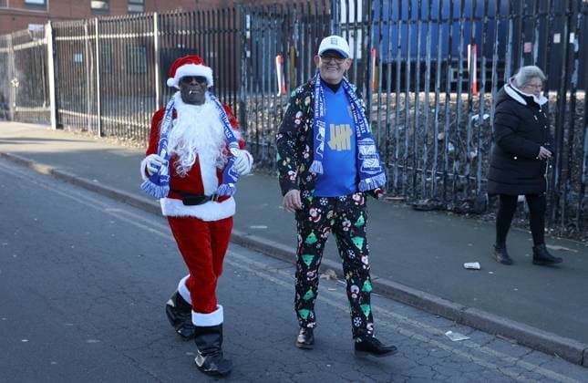 Fans in festive attire outside St Andrew s ahead of kick off Birmingham City v Derby County, Sky Bet Championship, Football, St. Andrew s at Knighthead Park, Birmingham, UK - 26 Dec 2025Birmingham St. Andrew s at Knighthead Park United Kingdom EDITORIAL USE ONLY No use with unauthorised audio, video, data, fixture lists, club league logos or live services. Online in-match use limited to 120 images, no video emulation. No use in betting, games or single club league player publications. Copyright: xKieranxMcManus Shutterstockx 16191502r