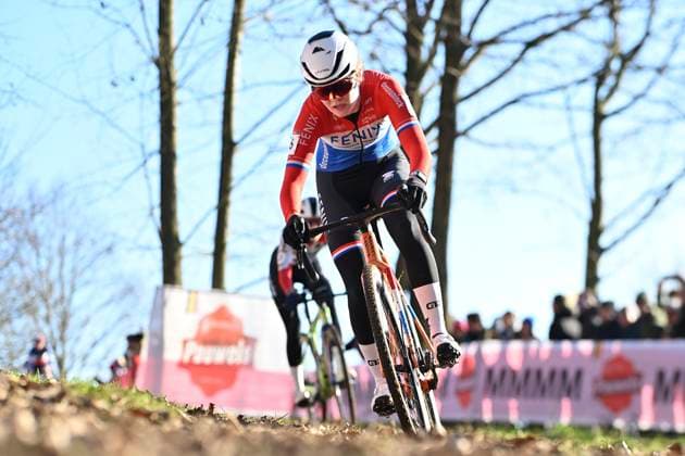 UCI Cyclocross World Cup 2025-2026 Gavere GAVERE, BELGIUM - DECEMBER 26 : Pieterse Puck (NED) of Fenix-Deceuninck during the 7th leg of the Gavere UCI Cyclocross World Cup 2025-2026 a cyclocross race for Women Elite on December 26, 2025 in Gavere, Belgium, 26 12 2025 ( Gavere Belgium  Copyright: xBcex