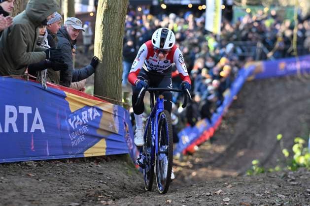 UCI Cyclocross World Cup 2025-2026 Gavere GAVERE, BELGIUM - DECEMBER 26 : Brand Lucinda (NED) of Baloise Glowi Lions during the 7th leg of the Gavere UCI Cyclocross World Cup 2025-2026 a cyclocross race for Women Elite on December 26, 2025 in Gavere, Belgium, 26 12 2025 ( Gavere Belgium  Copyright: xBcex