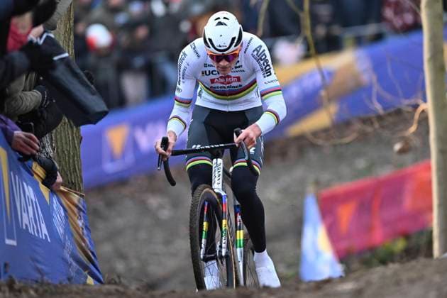 UCI Cyclocross World Cup 2025-2026 Gavere GAVERE, BELGIUM - DECEMBER 26 : Van Der Poel Mathieu (NED) of Alpecin-Deceuninck during the 7th leg of the Gavere UCI Cyclocross World Cup 2025-2026 a cyclocross race for Men Elite on December 26, 2025 in Gavere, Belgium, 26 12 2025 ( Gavere Belgium  Copyright: xBcex