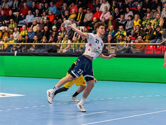 Nils Fuhrmann 1 VFL Potsdam, 27 on seven-meter VfL Eintracht Hagen vs 1 VfL Potsdam, Handball, 2 Bundesliga, Matchday 17, Season 2025 2026, 26 12 2025 VfL Eintracht Hagen vs 1 VfL Potsdam, Handball, 2 Bundesliga, Matchday 17, Season 2025 2026, 26 12 2025 Hagen Copyright: xEibner-Pressefoto DamianxKruczynx EP_DKI