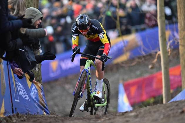 UCI Cyclocross World Cup 2025-2026 Gavere GAVERE, BELGIUM - DECEMBER 26 : Nys Thibau (BEL) of Baloise Glowi Lions during the 7th leg of the Gavere UCI Cyclocross World Cup 2025-2026 a cyclocross race for Men Elite on December 26, 2025 in Gavere, Belgium, 26 12 2025 ( Gavere Belgium  Copyright: xBcex