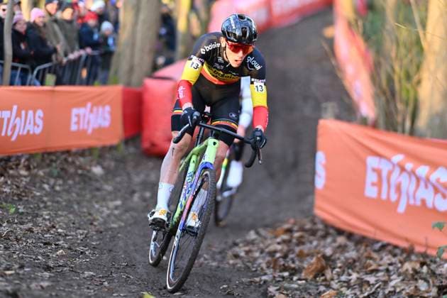 UCI Cyclocross World Cup 2025-2026 Gavere GAVERE, BELGIUM - DECEMBER 26 : Nys Thibau (BEL) of Baloise Glowi Lions during the 7th leg of the Gavere UCI Cyclocross World Cup 2025-2026 a cyclocross race for Men Elite on December 26, 2025 in Gavere, Belgium, 26 12 2025 ( Gavere Belgium  Copyright: xBcex