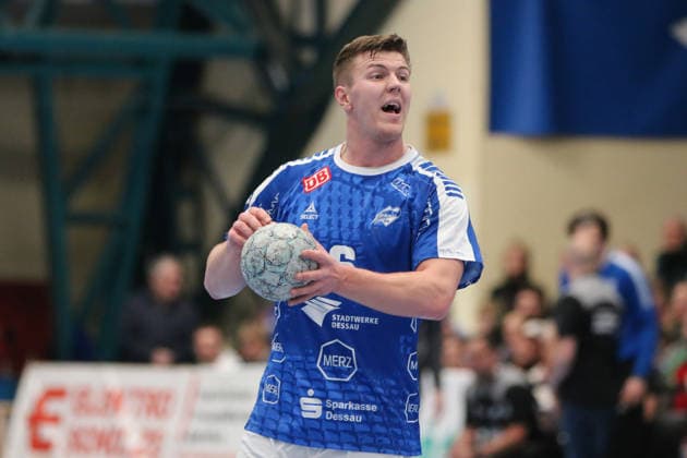 26 12 2025 Handball Men 2025 2026 2 Handball Bundesliga 17 Matchday Dessau Roßlauer HV 06 HC Elbflorenz Dresden 2006 Anhalt Arena Dessau Fritz Leon Haake Dessau, 6, blue on the ball Dessau Roßlau Saxony Anhalt Germany