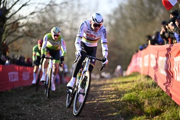 Dutch Mathieu Van Der Poel pictured in action during the men s elite race of the World Cup cyclocross cycling event in Gavere on Friday 26 December 2025, stage 7 (out of 12) of the UCI World Cup competition. JASPERxJACOBS  x151555248x
