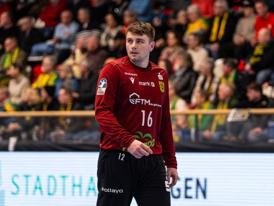 Pascal Bochmann VfL Eintracht Hagen, 16 is frustrated VfL Eintracht Hagen vs 1 VfL Potsdam, Handball, 2 Bundesliga, Matchday 17, Season 2025 2026, 26 12 2025 VfL Eintracht Hagen vs 1 VfL Potsdam, Handball, 2 Bundesliga, Matchday 17, Season 2025 2026, 26 12 2025 Hagen Copyright: xEibner-Pressefoto DamianxKruczynx EP_DKI