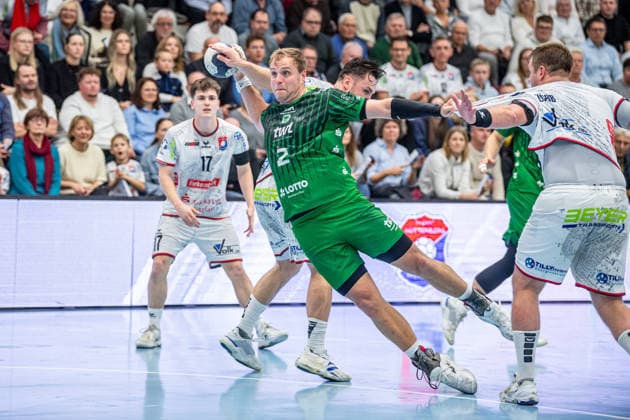 2 Handball Bundesliga TV Hüttenberg Eulen Ludwigshafen, 26 12 25 Frederic Stüber Eulen Ludwigshafen, 2 , Phil Spandau TV Hüttenberg, 17 , Moritz Zörb TV Hüttenberg, 14 2 Handball Bundesliga TV Hüttenberg Eulen Ludwigshafen Hüttenberg, 26 12 25 Copyright: xBEAUTIFULxSPORTS Roeczeyx