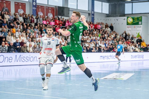 2 Handball Bundesliga TV Hüttenberg Eulen Ludwigshafen, 26 12 25 Mihailo Ili Eulen Ludwigshafen, 7 , Leif Haack TV Hüttenberg, 20 2 Handball Bundesliga TV Hüttenberg Eulen Ludwigshafen Hüttenberg, 26 12 25 Copyright: xBEAUTIFULxSPORTS Roeczeyx