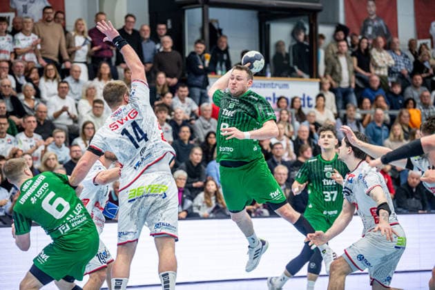 2 Handball Bundesliga TV Hüttenberg Eulen Ludwigshafen, 26 12 25 Marc Robin Eisel Eulen Ludwigshafen, 9 , Tim Schaller Eulen Ludwigshafen, 6 , Finn Leun Eulen Ludwigshafen, 37 , Moritz Zörb TV Hüttenberg, 14 , Hendrik Schreiber TV Hüttenberg, 51 2 Handball Bundesliga TV Hüttenberg Eulen Ludwigshafen Hüttenberg, 26 12 25 Copyright: xBEAUTIFULxSPORTS Roeczeyx