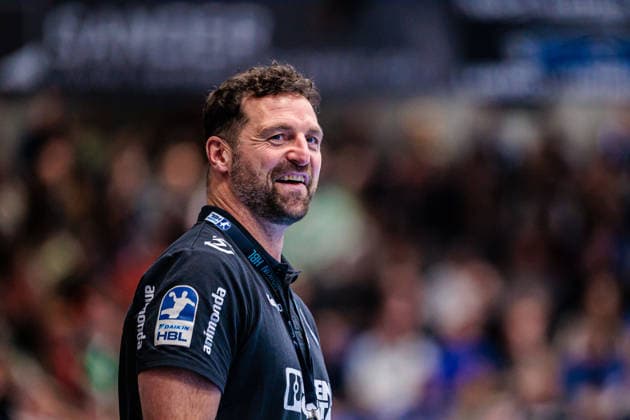 Florian Kehrmann TBV Lemgo Lippe, Coach smiles happily GER, TBV Lemgo Lippe vs HSG Wetzlar, Handball, 1 Bundesliga, Matchday 19, Season 2025 2026, 26 12 2025 GER, TBV Lemgo Lippe vs HSG Wetzlar, Handball, 1 Bundesliga, Matchday 19, Season 2025 2026, 26 12 2025 Lemgo Copyright: xEibner-Pressefoto JanxRollingerx EP_JSK