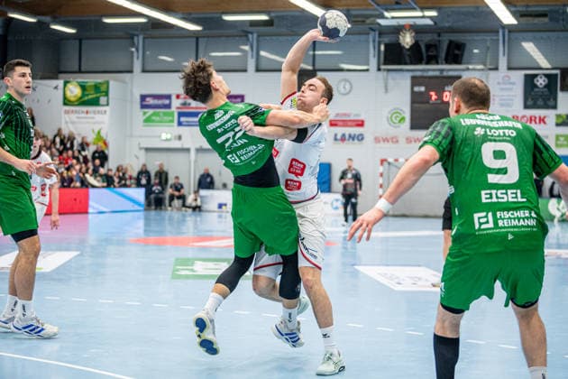 2 Handball Bundesliga TV Hüttenberg Eulen Ludwigshafen, 26 12 25 Paul Ohl TV Hüttenberg, 10 , Finn Leun Eulen Ludwigshafen, 37 , Marc Robin Eisel Eulen Ludwigshafen, 9 2 Handball Bundesliga TV Hüttenberg Eulen Ludwigshafen Hüttenberg, 26 12 25 Copyright: xBEAUTIFULxSPORTS Roeczeyx