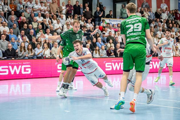 2 Handball Bundesliga TV Hüttenberg Eulen Ludwigshafen, 26 12 25 Lasse Ohl TV Hüttenberg, 11 , Frederic Stüber Eulen Ludwigshafen, 2 , Friedrich Schmitt Eulen Ludwigshafen, 29 2 Handball Bundesliga TV Hüttenberg Eulen Ludwigshafen Hüttenberg, 26 12 25 Copyright: xBEAUTIFULxSPORTS Roeczeyx