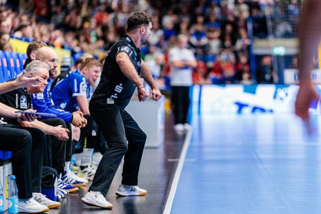 Florian Kehrmann TBV Lemgo Lippe, Coach gestures GER, TBV Lemgo Lippe vs HSG Wetzlar, Handball, 1 Bundesliga, Matchday 19, Season 2025 2026, 26 12 2025 GER, TBV Lemgo Lippe vs HSG Wetzlar, Handball, 1 Bundesliga, Matchday 19, Season 2025 2026, 26 12 2025 Lemgo Copyright: xEibner-Pressefoto JanxRollingerx EP_JSK
