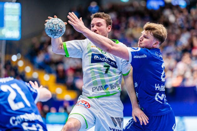 v l Dominik Mappes HSG Wetzlar, 07 , Lukas Hutecek TBV Lemgo Lippe, 02 GER, TBV Lemgo Lippe vs HSG Wetzlar, Handball, 1 Bundesliga, Matchday 19, Season 2025 2026, 26 12 2025 GER, TBV Lemgo Lippe vs HSG Wetzlar, Handball, 1 Bundesliga, Matchday 19, Season 2025 2026, 26 12 2025 Lemgo Copyright: xEibner-Pressefoto JanxRollingerx EP_JSK