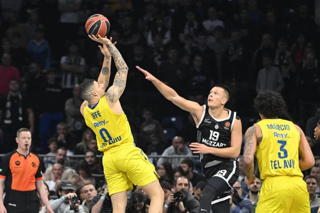 PARTIZAN vs MACCABI TEL AVIV IFFE LUNDBERG Ife Lundberg vs ARIJAN LAKIC basketball Partizana vs Maccbi Tel Aviv Euroleague, Beogradska arena, Belgrade 26.12.2025 Foto: BASKETBALL, EUROLEAGUE, PARTIZAN, MACCABI TEL AVIV Belgrade Belgrade arena Serbia Copyright: xMarkoxMetlas xMNxPressx