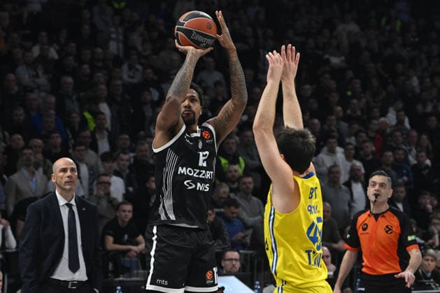 PARTIZAN vs MACCABI TEL AVIV STERLING BROWN Sterling Braun basketball Partizana vs Maccbi Tel Aviv Euroleague, Beogradska arena, Belgrade 26.12.2025 Foto: BASKETBALL, EUROLEAGUE, PARTIZAN, MACCABI TEL AVIV Belgrade Belgrade arena Serbia Copyright: xMarkoxMetlas xMNxPressx