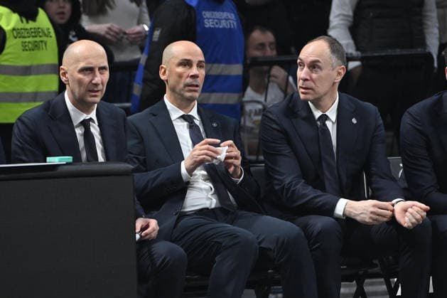 PARTIZAN vs MACCABI TEL AVIV JOAN PENARROYA Djoan Penjaroa coach basketball Partizana vs Maccbi Tel Aviv Euroleague, Beogradska arena, Belgrade 26.12.2025 Foto: BASKETBALL, EUROLEAGUE, PARTIZAN, MACCABI TEL AVIV Belgrade Belgrade arena Serbia Copyright: xMarkoxMetlas xMNxPressx