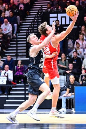26 12 2025 Basketball Season 2025 2026 2 Bundesliga Pro A 15 Matchday Nuremberg Falcons Basketball Club NBC Giessen 46ers AlSch xalxscx Till Gloger 18, Giessen 46ers Brandton Dean Chatfield 33, Nuremberg Falcons BC NBC