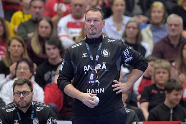 disappointed, frustrated, emotion, Misha Kaufmann Coach TVB Stuttgart , GER, MT Melsungen TVB 1898 Stuttgart, Handball, 1 Bundesliga, Matchday 19, Season 2025 2026, 26 12 2025, GER, MT Melsungen TVB Stuttgart, Handball, 1 Bundesliga, Matchday 19, Season 2025 2026, 26 12 2025 Kassel Copyright: xEibner-Pressefotox xRolandxSippelx EP_RSL