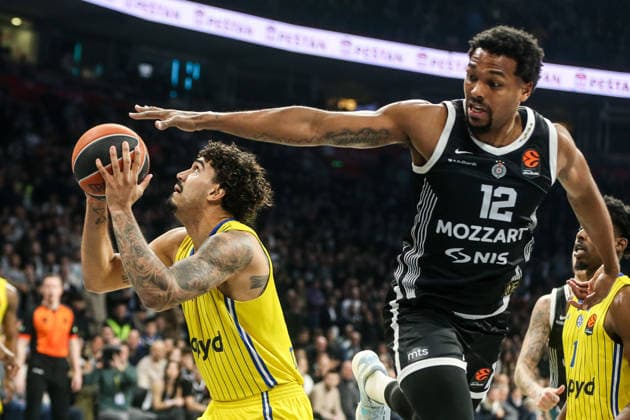 Partizan v Maccabi Tel Aviv - EuroLeague BELGRADE, SERBIA - DECEMBER 26: Sterling Brown (12) of Partizan in action during EuroLeague round 18 basketball match between Partizan and Maccabi Tel Aviv at Beogradska Arena in Belgrade, Serbia on December 26, 2025. Filip Stevanovic Anadolu Belgrade Serbia. Editorial use only. Please get in touch for any other usage.  Copyright: x2025xAnadoluxFilipxStevanovicx