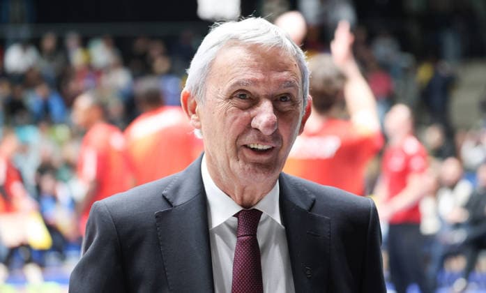 New Bayern coach Svetislav Pesic, GER, Frankfurt Skyliners vs FC Bayern Muenchen, Basketball Bundesliga, easyCredit BBL, Matchday 12, Season 2025 26, 26 12 2025, GER, Frankfurt Skyliners vs FC Bayern Muenchen, Basketball Bundesliga, easyCredit BBL, Matchday 12, Season 2025 26, 26 12 2025, Cologne Copyright: xEibner-Pressefoto JoergxNiebergax EP_JNL