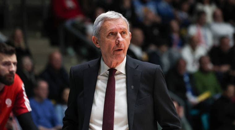 New Bayern coach Svetislav Pesic, GER, Frankfurt Skyliners vs FC Bayern Muenchen, Basketball Bundesliga, easyCredit BBL, Matchday 12, Season 2025 26, 26 12 2025, GER, Frankfurt Skyliners vs FC Bayern Muenchen, Basketball Bundesliga, easyCredit BBL, Matchday 12, Season 2025 26, 26 12 2025, Cologne Copyright: xEibner-Pressefoto JoergxNiebergax EP_JNL