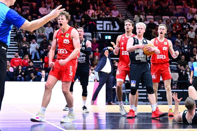 26 12 2025 Basketball Season 2025 2026 2 Bundesliga Pro A 15 Matchday Nuremberg Falcons Basketball Club NBC Giessen 46ers AlSch xalxscx Tom Stoiber 28, Nuremberg Falcons BC NBC