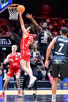 26 12 2025 Basketball Season 2025 2026 2 Bundesliga Pro A 15 Matchday Nuremberg Falcons Basketball Club NBC Giessen 46ers AlSch xalxscx Tim Köpple Koepple 5, Nuremberg Falcons BC NBC Roland L Amour Nyama 24, Giessen 46ers
