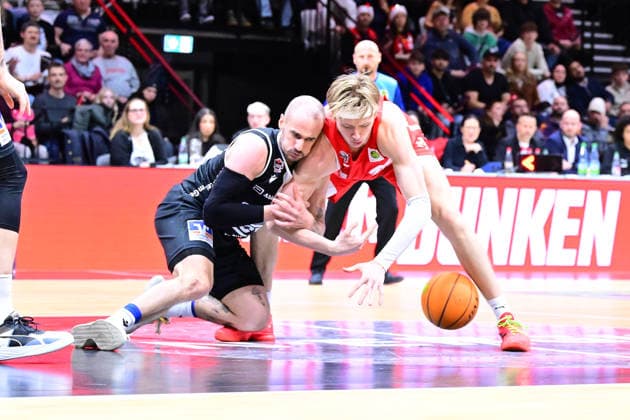 26 12 2025 Basketball Season 2025 2026 2 Bundesliga Pro A 15 Matchday Nuremberg Falcons Basketball Club NBC Giessen 46ers AlSch xalxscx Simon Krajcovic 55, Giessen 46ers Trevor James Baskin 22, Nuremberg Falcons BC NBC