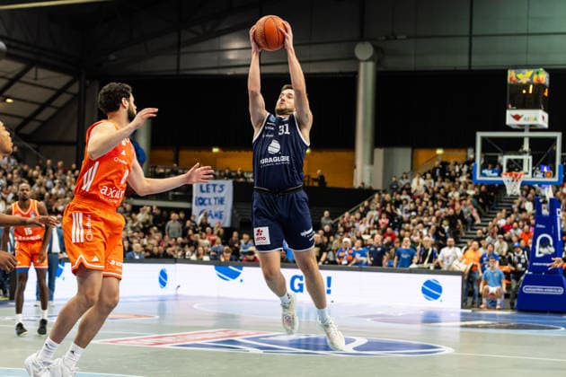 GER, easy Credit Basketball Bundesliga, Syntainics MBC Niners Chemnitz 26 12 2025, QUARTERBACK Immobilien ARENA, Leipzig, GER, easy Credit Basketball Bundesliga, Syntainics MBC Niners Chemnitz Spencer Reaves Syntainics MBC, 31 Â Photo Alexander Trienitz Leipzig QUARTERBACK Immobilien ARENA Saxony Germany